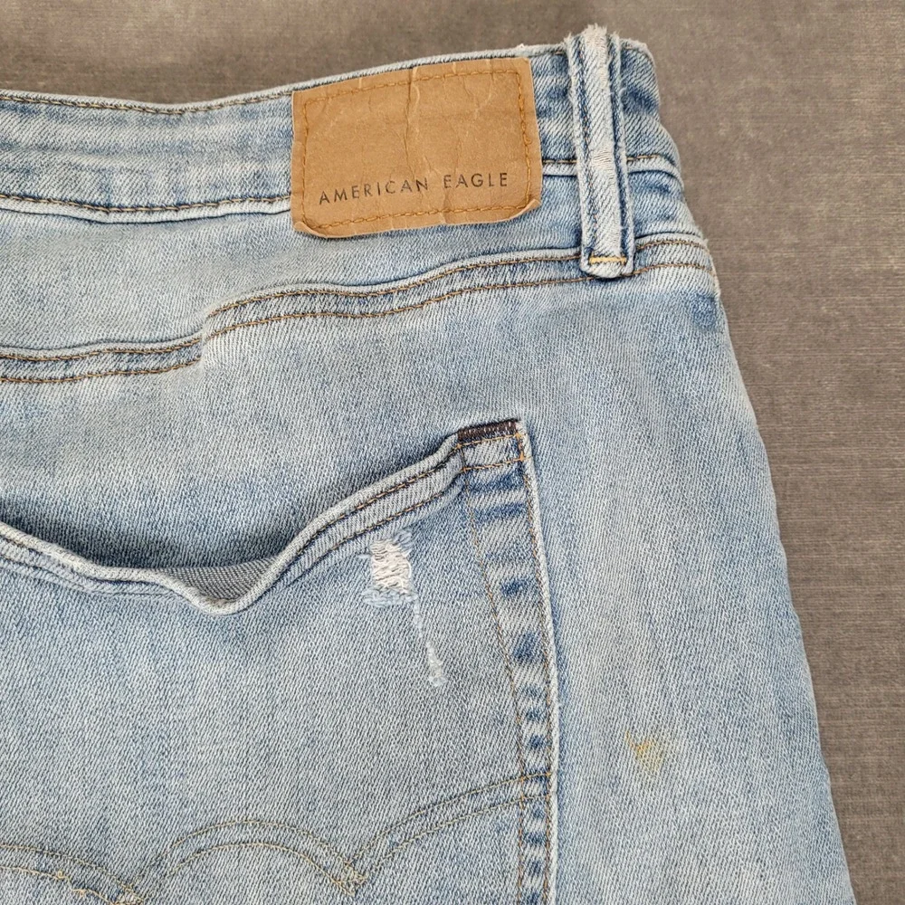 American Eagle Jeans Mens Actual Size 38x29 Light Blue Airflex+ Distressed Denim